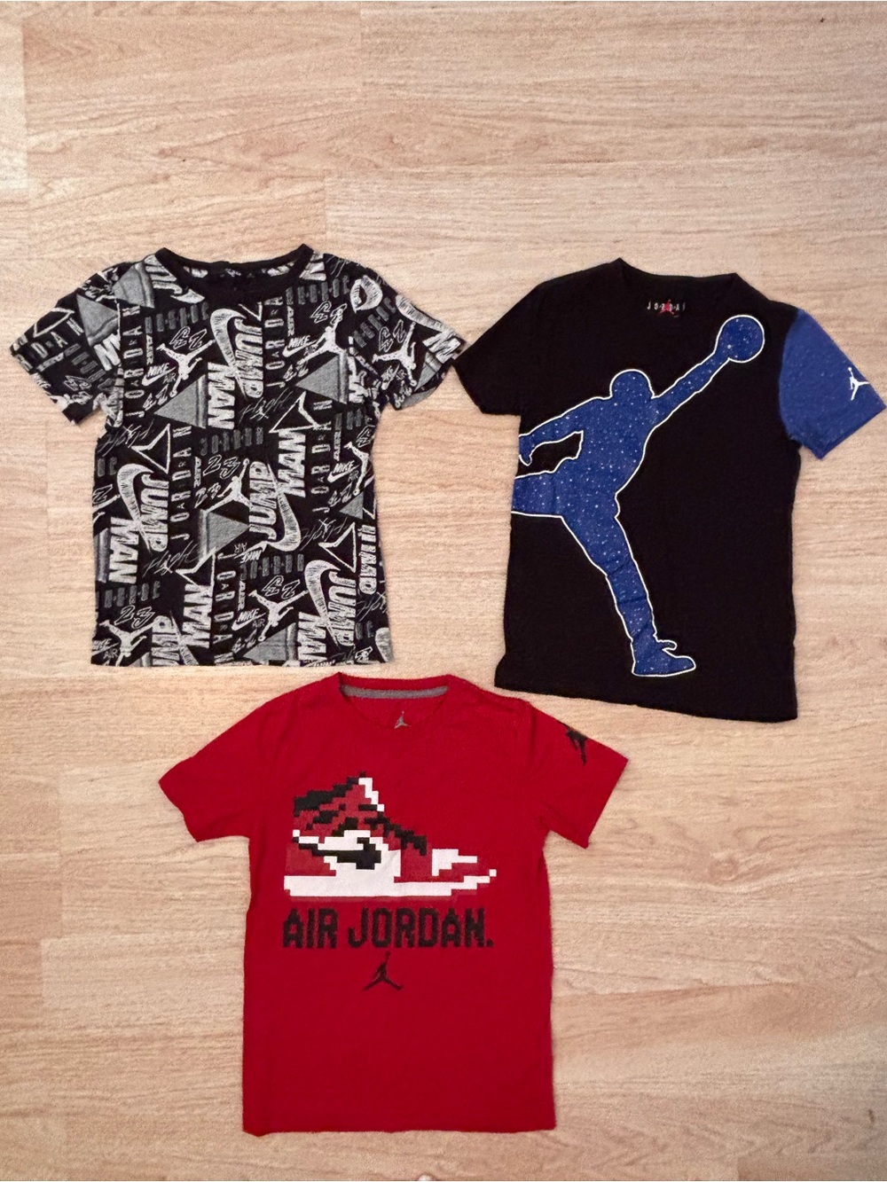 Jordan T-shirts youth small